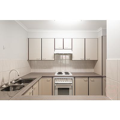 20/70 Madigan Street, Hackett ACT 2602