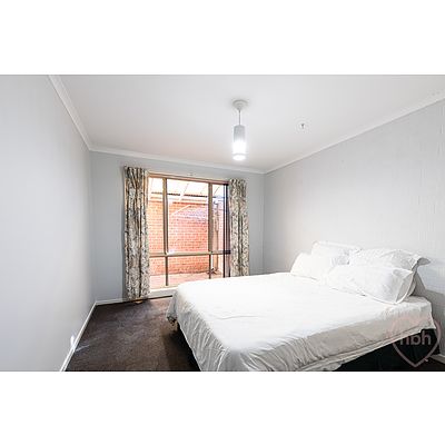 20/70 Madigan Street, Hackett ACT 2602