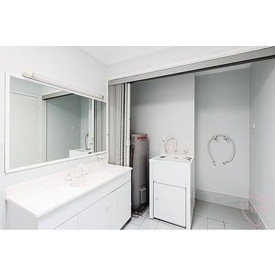 20/70 Madigan Street, Hackett ACT 2602