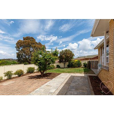 73 Bettington Circuit, Charnwood ACT 2615