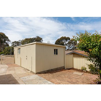 73 Bettington Circuit, Charnwood ACT 2615