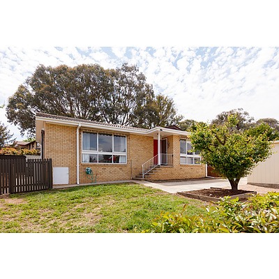 73 Bettington Circuit, Charnwood ACT 2615