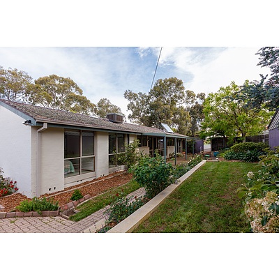 48 Crozier Circuit, Kambah ACT 2902