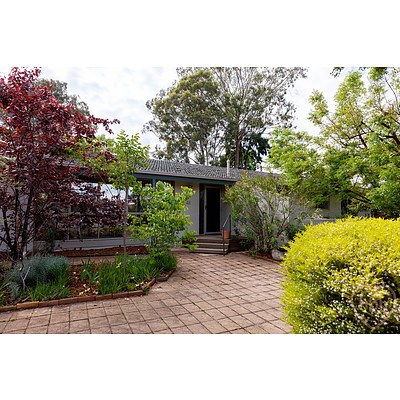 48 Crozier Circuit, Kambah ACT 2902