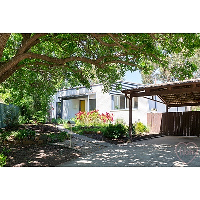 6 Geeves Court, Charnwood ACT 2615