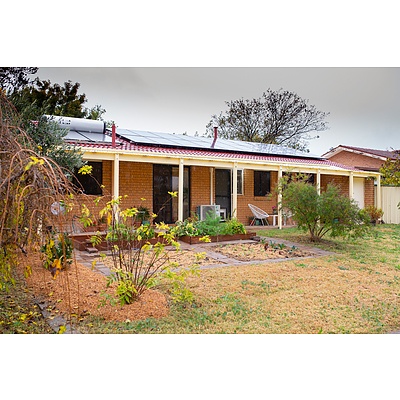 13 Tipping Place, McKellar ACT 2617
