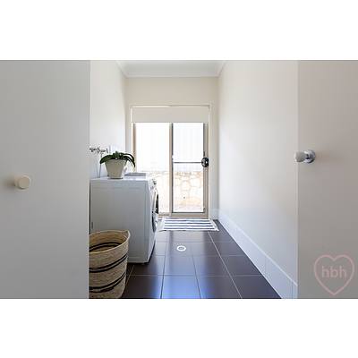 38 Elizabeth Jolley Crescent, Franklin ACT 2913