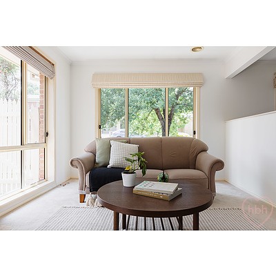 10 Buckmaster Crescent, Dunlop ACT 2615