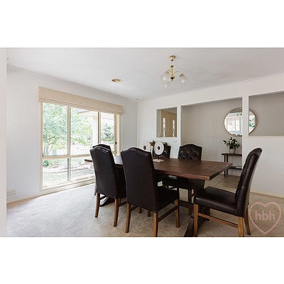 10 Buckmaster Crescent, Dunlop ACT 2615