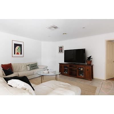 10 Buckmaster Crescent, Dunlop ACT 2615