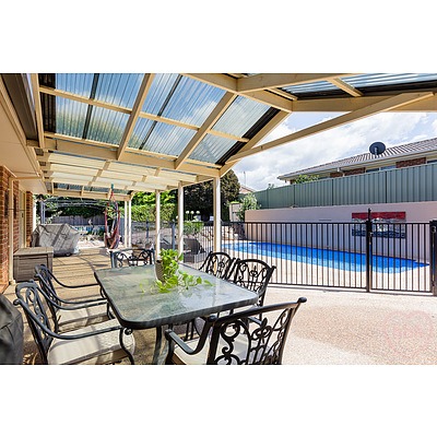 10 Buckmaster Crescent, Dunlop ACT 2615