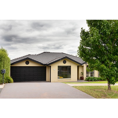 53 Branson Street, Dunlop ACT 2615