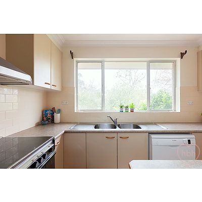 8 Vest Place, Weetangera ACT 2614