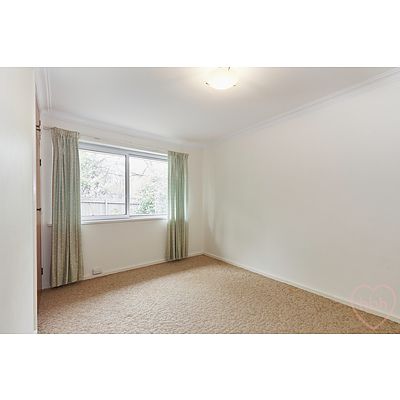 8 Vest Place, Weetangera ACT 2614