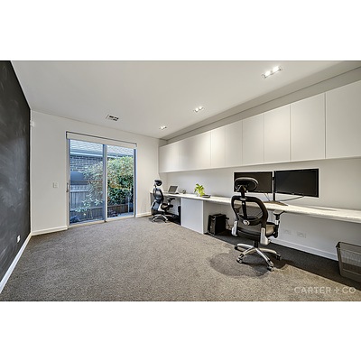 42 Quinane Avenue, Forde ACT 2914