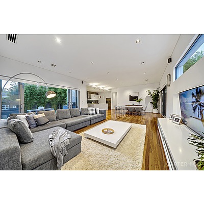 42 Quinane Avenue, Forde ACT 2914