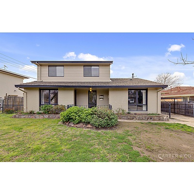 11 Plunkett Street, Chifley ACT 2606