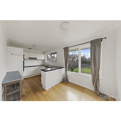 11 Plunkett Street, Chifley ACT 2606