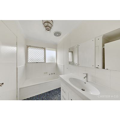 11 Plunkett Street, Chifley ACT 2606