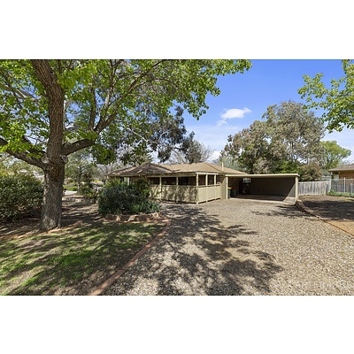 2 Meacham Place, McKellar ACT 2617