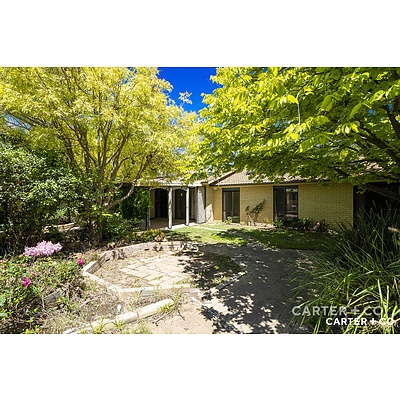 10 Connibere Crescent, Oxley ACT 2903