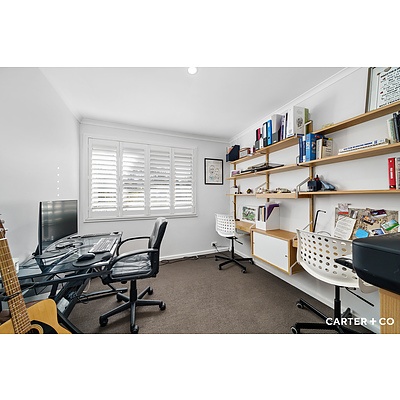 1 Hutcheson Street, Monash ACT 2904
