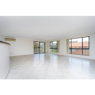 4 Brennan Court, Jerrabomberra NSW 2619