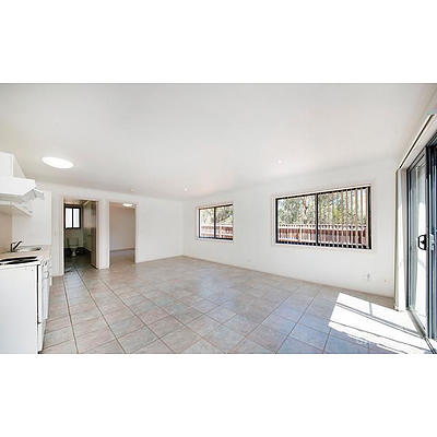 4 Brennan Court, Jerrabomberra NSW 2619