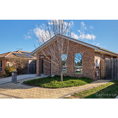 230 Macfarlane Burnet Avenue, Macgregor ACT 2615