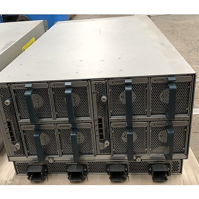 Cisco (N20-C6508 V01) UCS 5108 Blade Server Chassis w/ Cisco (N20-B6625-1 V02) UCS B200 Blade Server