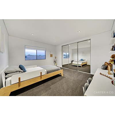 42 Quinane Avenue, Forde ACT 2914