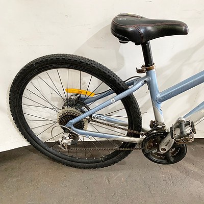 Giant Rincon Mountain Bike