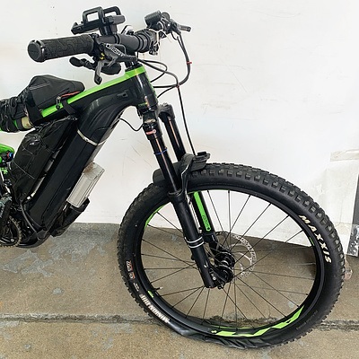 Giant Trance E 10 Speed E Bike With Accessories