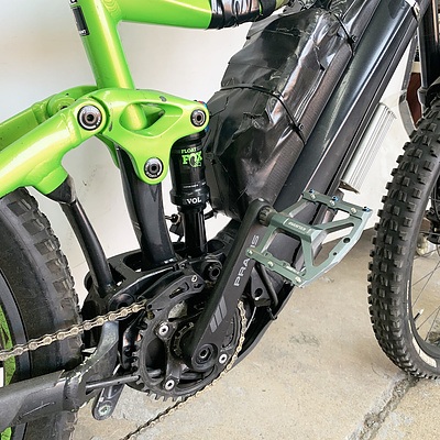 Giant Trance E 10 Speed E Bike With Accessories