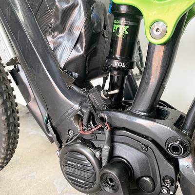 Giant Trance E 10 Speed E Bike With Accessories