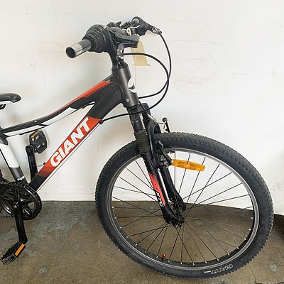 Giant XTC Jr 7 Speed Boys Bike