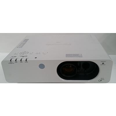 Panasonic PT-FW430EA LCD Projector