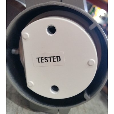 We-El Wall Mount 150 Watt MH Spotlight - Brand New