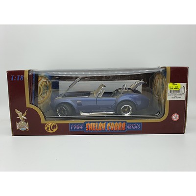 Road Legends 1964 Shelby Cobra 427 S/C - 1:18 Scale Model Car