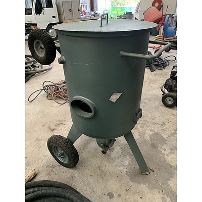 Wests Clemco Abrasive Blasting Machine