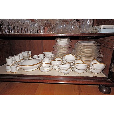 Royal Doulton Royal Gold Pattern H4980 Dinner Service