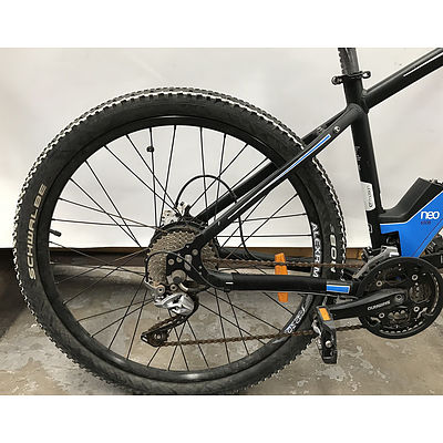 Easy Motion Neo 650B Electric Bike