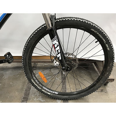 Easy Motion Neo 650B Electric Bike