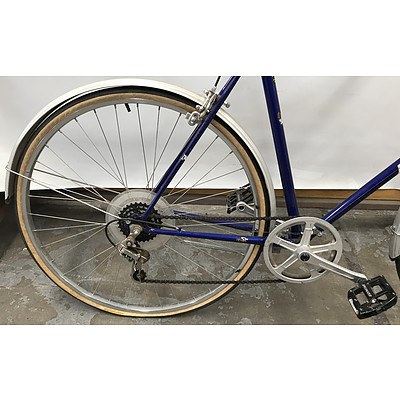 Apollo Commuter Road Bike