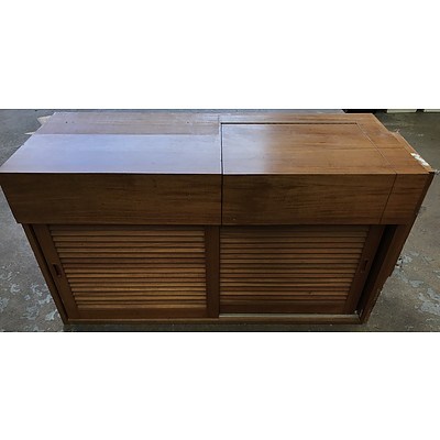 Fitted Storage Cupboard With In-Built Sink