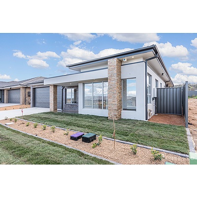 42 McGowan Crescent, Googong NSW 2620