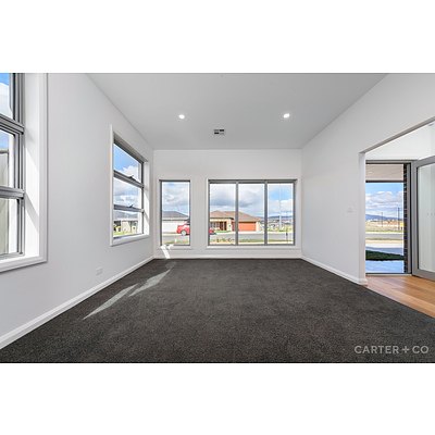 42 McGowan Crescent, Googong NSW 2620