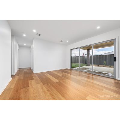 42 McGowan Crescent, Googong NSW 2620