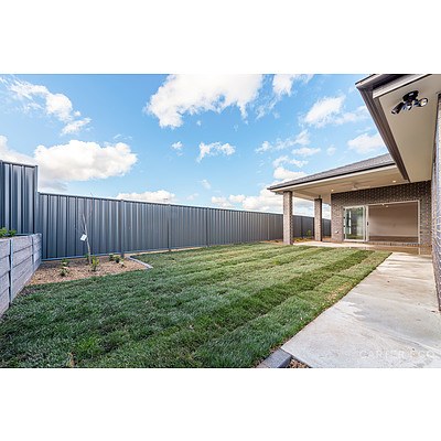 42 McGowan Crescent, Googong NSW 2620