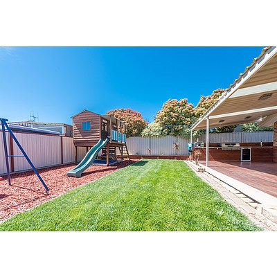 17 Tregellas Crescent, Banks ACT 2906